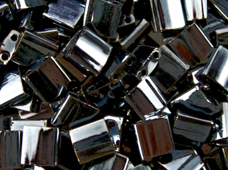 Tila™ Glasperlen  5x5 mm 2-Loch  Hell Gunmetal Japanische Glasperlen Miyuki Farbe_Grey