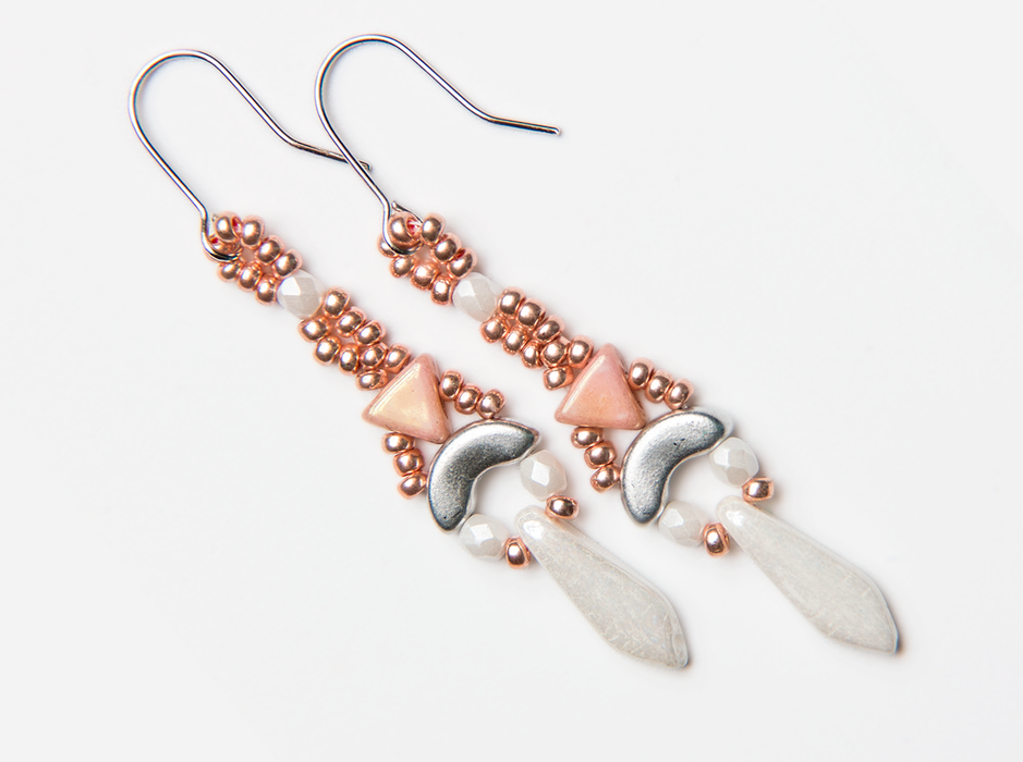 1 St. Exklusive Perlenstickerei Kit für DIY Schmuckherstellung ''Elsa'' Halskette Ohrringe (Weiß-Rosa)
