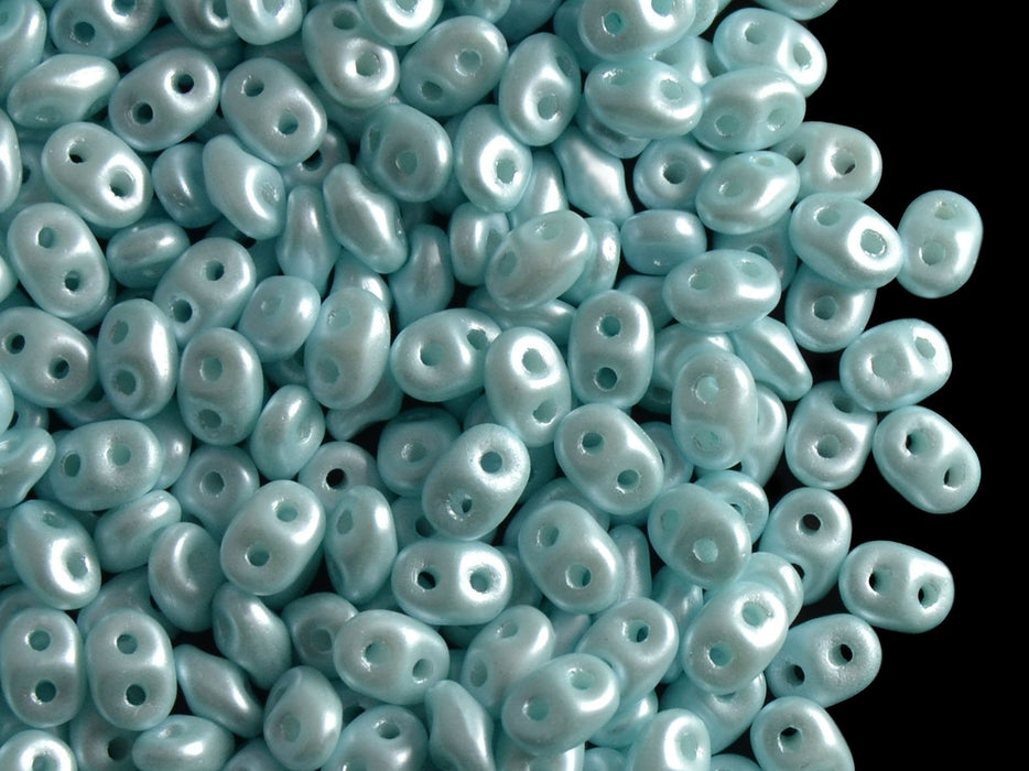 20 g SuperDuo Rocailles 2.5x5mm Zwei Löcher, Böhmisches Glas, Pastell Himmelblau