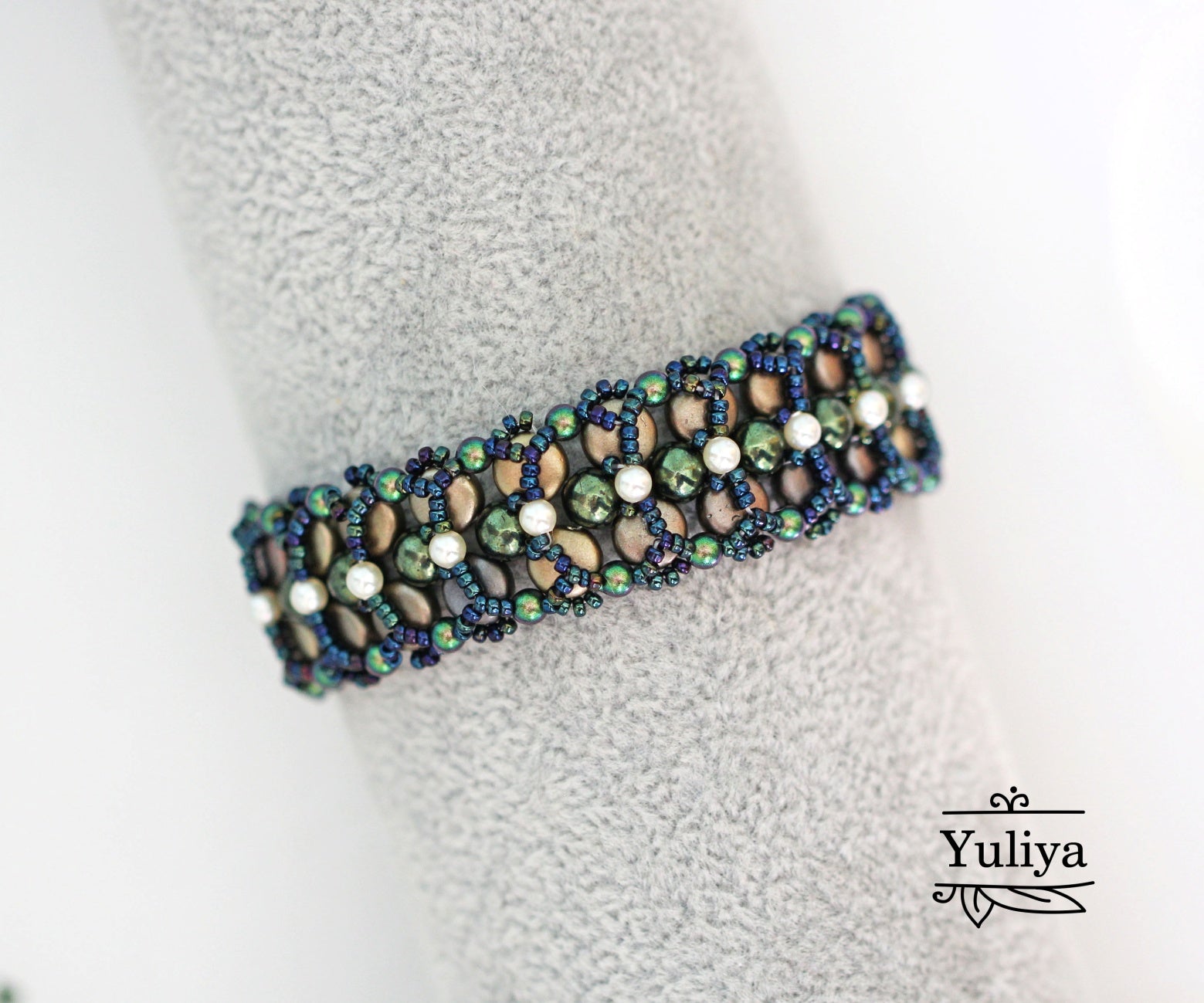 Photo Tutorial Bracelet «DARK GREEN» with DiscDuo and RounDuo glass beads (free)