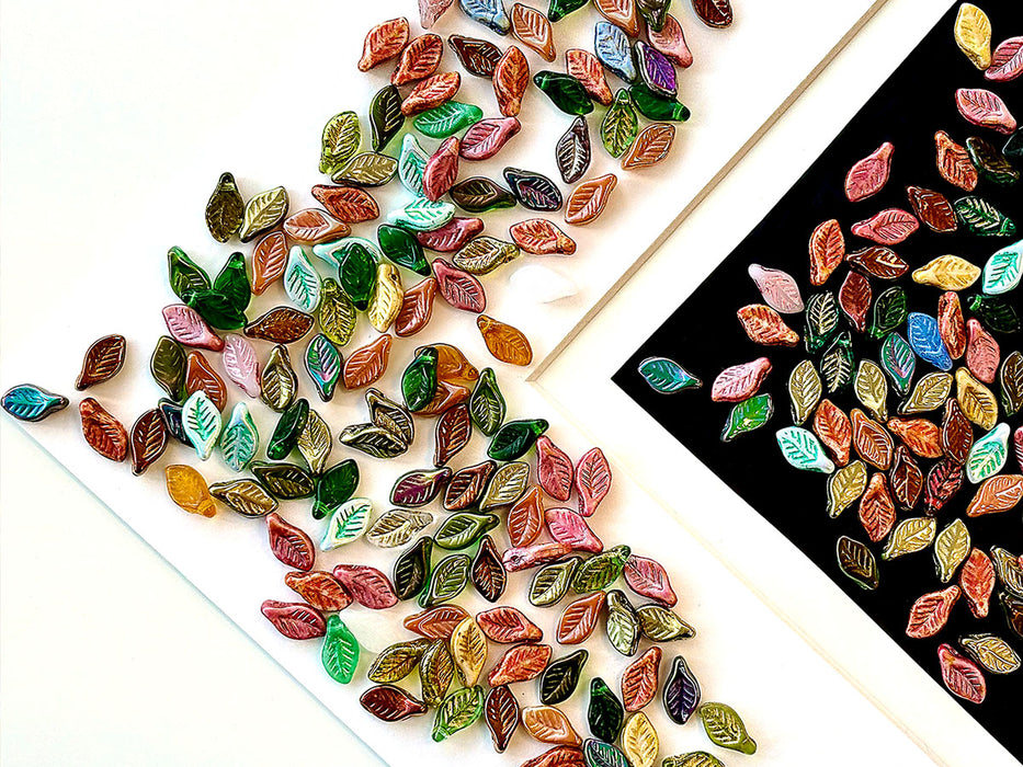 30 pcs Lorbeerblattperlen 6x12 mm, Mix, Tschechisches Glas (Bay Leaf Beads)