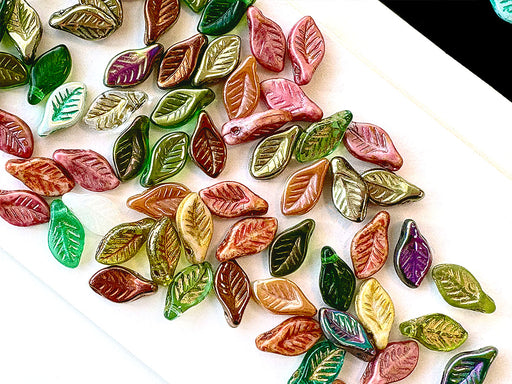 30 pcs Lorbeerblattperlen 6x12 mm, Mix, Tschechisches Glas (Bay Leaf Beads)