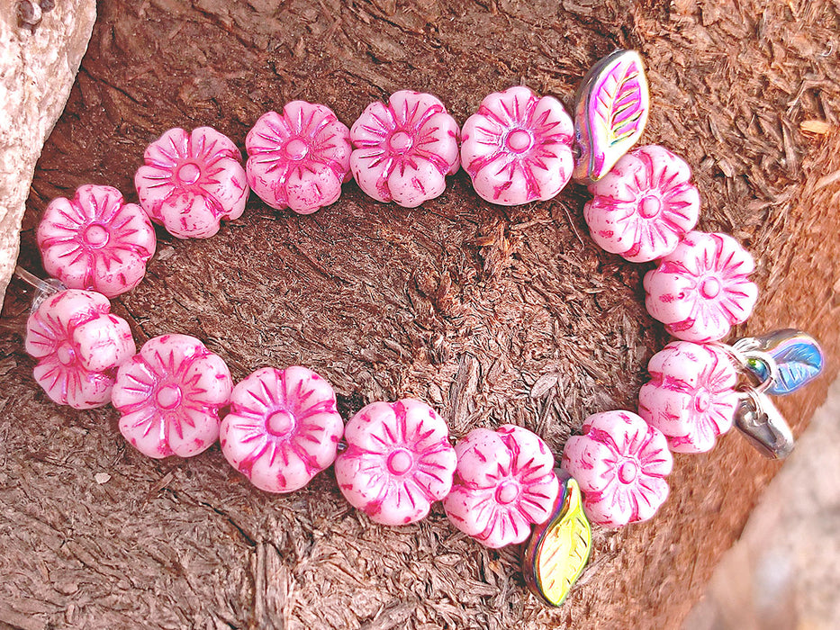 100 pcs Hibiskusblüten Perlen 9mm, Kreideweiß mit Fuchsia-Dekor, Tschechisches Glas (Hibiscus Flower Beads)