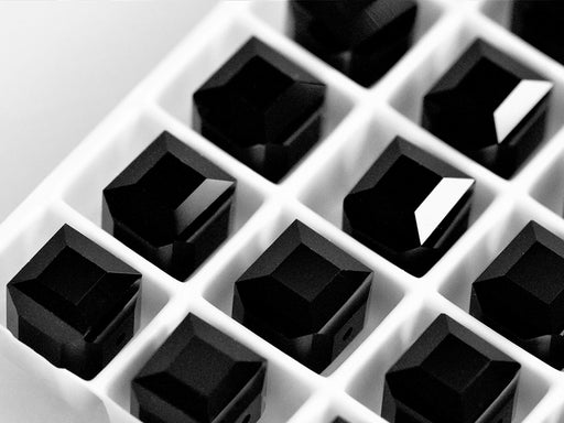 4 St. Swarovski Elements 5601 Würfel, 8mm, Schwarz