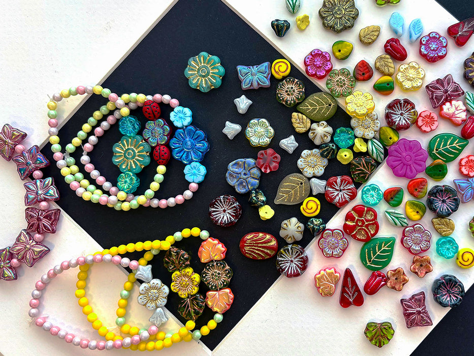65 g Glasperlen-Mix, Blumen und Blätter, Tschechisches Glas (Mix Beads)