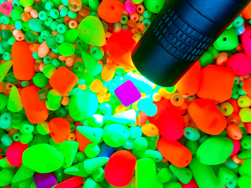 65 g Einzigartige Mischung aus tschechischen Glasperlen für die Schmuckherstellung, Perlen und Perlensortimente, Neon Mix, Tschechisches Glas (Unique Mix of Czech Glass Beads for Jewelry Making, Beads & Bead assortments)