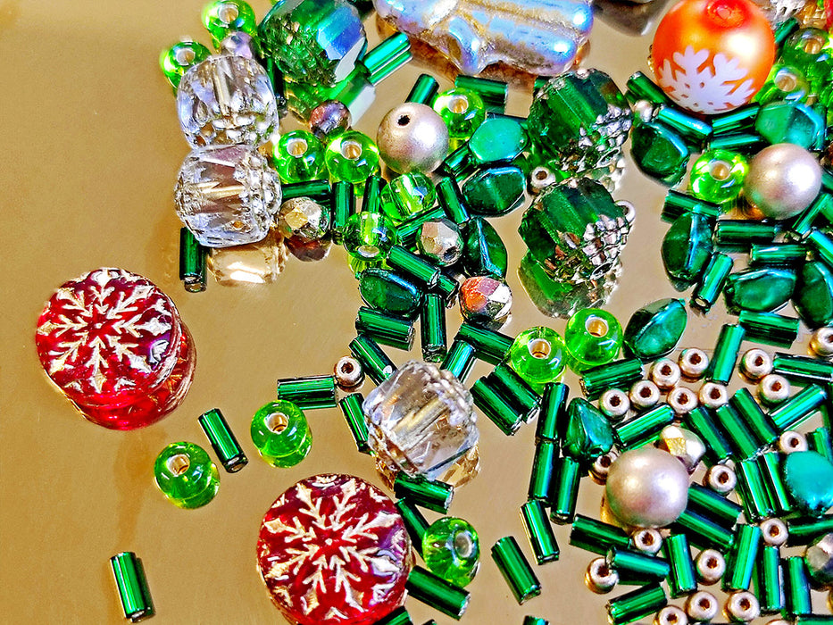 65 g Einzigartige Mischung aus tschechischen Glas-Weihnachtsperlen für die Schmuckherstellung, Rot-Grün, Tschechisches Glas (Unique Mix of Czech Glass Christmas Beads for Jewelry Making)