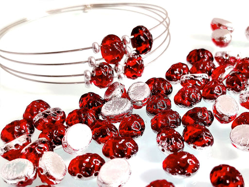 50 pcs Barocke Cabochons Oval 6x8 mm, 2-Loch, Rubinsohle mit Hintergrundbeleuchtung, Tschechisches Glas (Baroque Cabochons Oval)