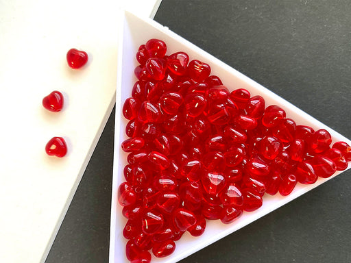 50 St. Herz Gepresste Perlen 6mm, Tschechische Glas,Rubin Transparent