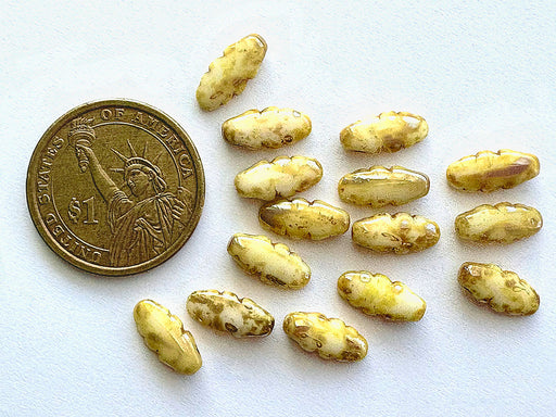 15 pcs Gezackte Dolchperlen, 6x13 mm, Alabaster Picasso, Tschechisches Glas (Serrated Dagger Beads)