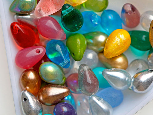 30 pcs Teardrop Perlen 6x9 mm, gemischte Farben, Tschechisches Glas (Teardrop Beads)