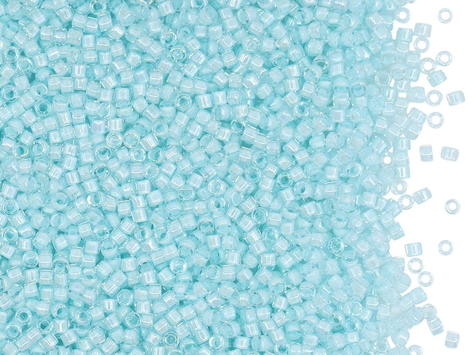 5 g 11/0 Miyuki Delica Japanische Rocailles, Kristall mit Aqua Mist gefärbtem Loch Luster