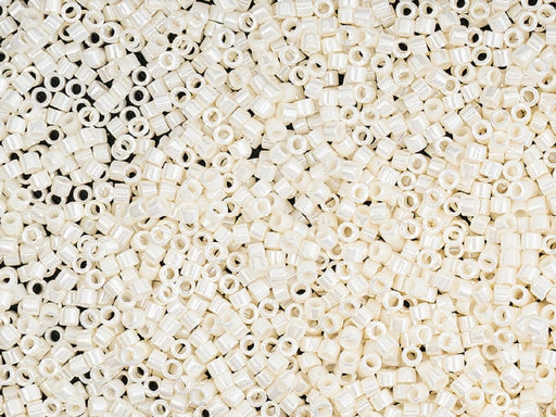 5 g 11/0 Miyuki Delica Japanische Rocailles, Ceylon Elfenbein