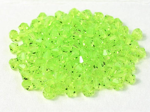 144 pcs MC (machine cut) Perlen 4 mm Limettenzapfen Transparent Tschechisches Glas Farbe_Green