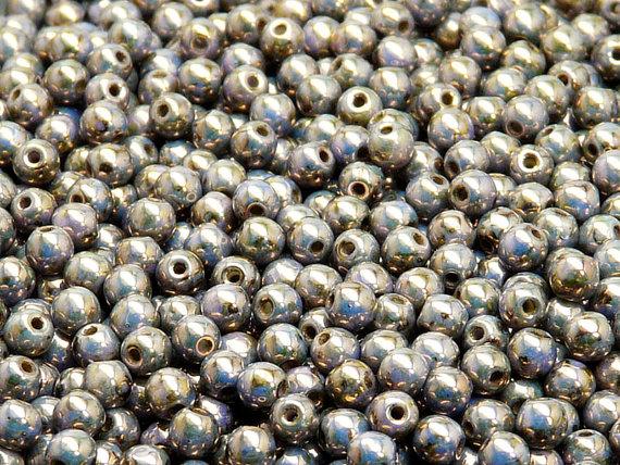 100 St. Runde Gepresste Perlen 4mm, Böhmisches Glas, Weiße Kreide Türkis Violett Glasur