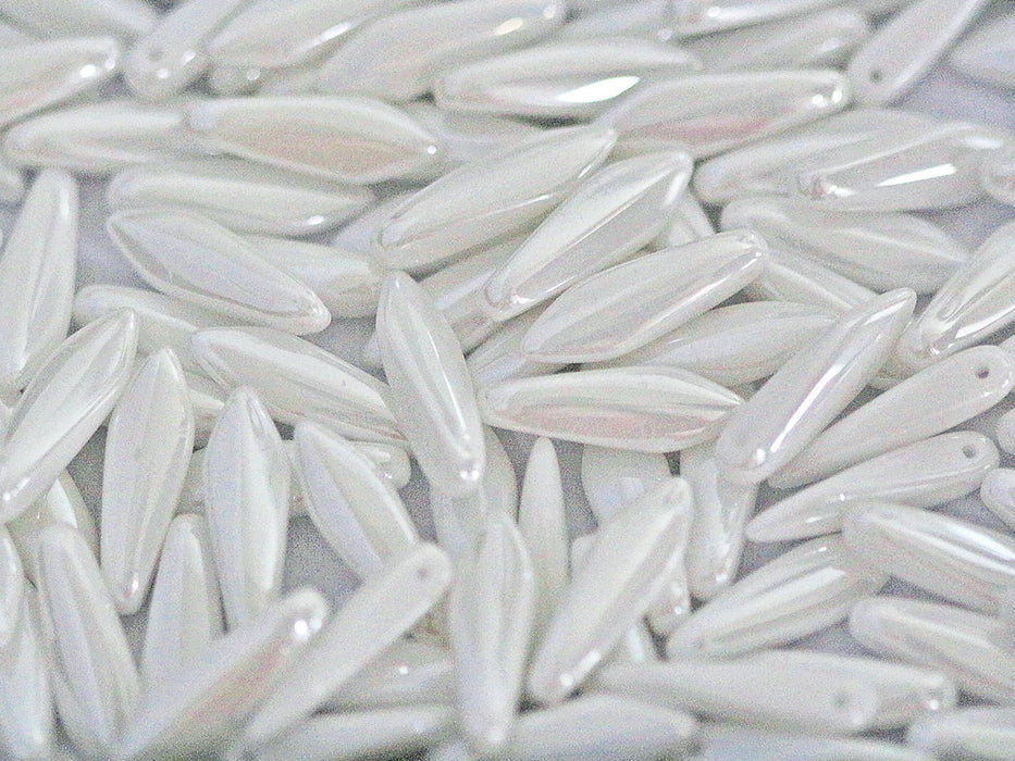100 pcs Dolchperlen 5x16 mm, Kreideweiß Schimmer, Tschechisches Glas (Dagger Beads)
