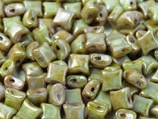 Glasperlen WibeDuo® 8x8 mm 2-Loch Kreideweiß grüner Lüster Tschechisches Glas Farbe_Green