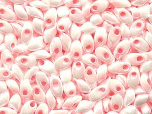 Lange Magatama Perlen 4x7 mm Weiß mit rosagefärbtem Loch Japanische Glasperlen Miyuki Pink