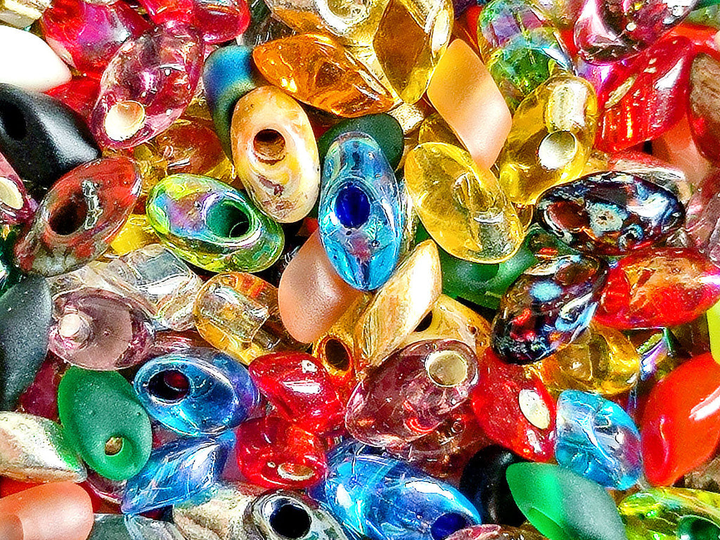 Lange Magatama Perlen 4x7 mm Mix Japanische Glasperlen Miyuki Farbe_Multicolored