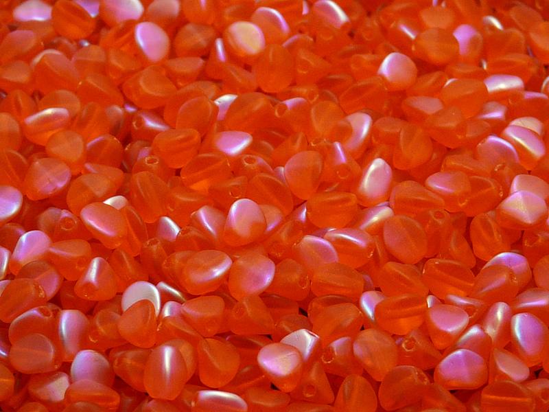 50 St. Pinch Gepresste Perlen 5x3,5mm, Böhmisches Glas, Hyazinthe AB Matte
