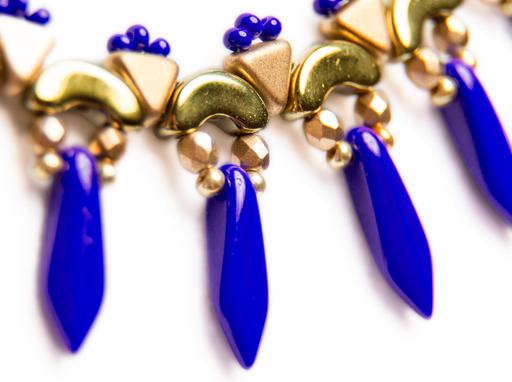 1 St. Exklusive Perlenstickerei Kit für DIY Schmuckherstellung ''Elsa'' Halskette Ohrringe (Blau-Gold)