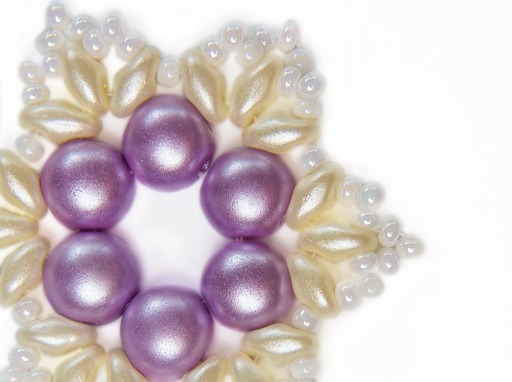 1 St. Exklusives Set zur Herstellung von zwei Schmuck DIY ''Snowflake'' aus tschechischen Perlen (Rosa-Beige)