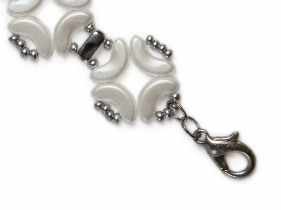 1 St. Exklusive Perlenstickerei Kit für DIY Schmuckherstellung, Armband „Magic Identity“ (Silber-Weiß)